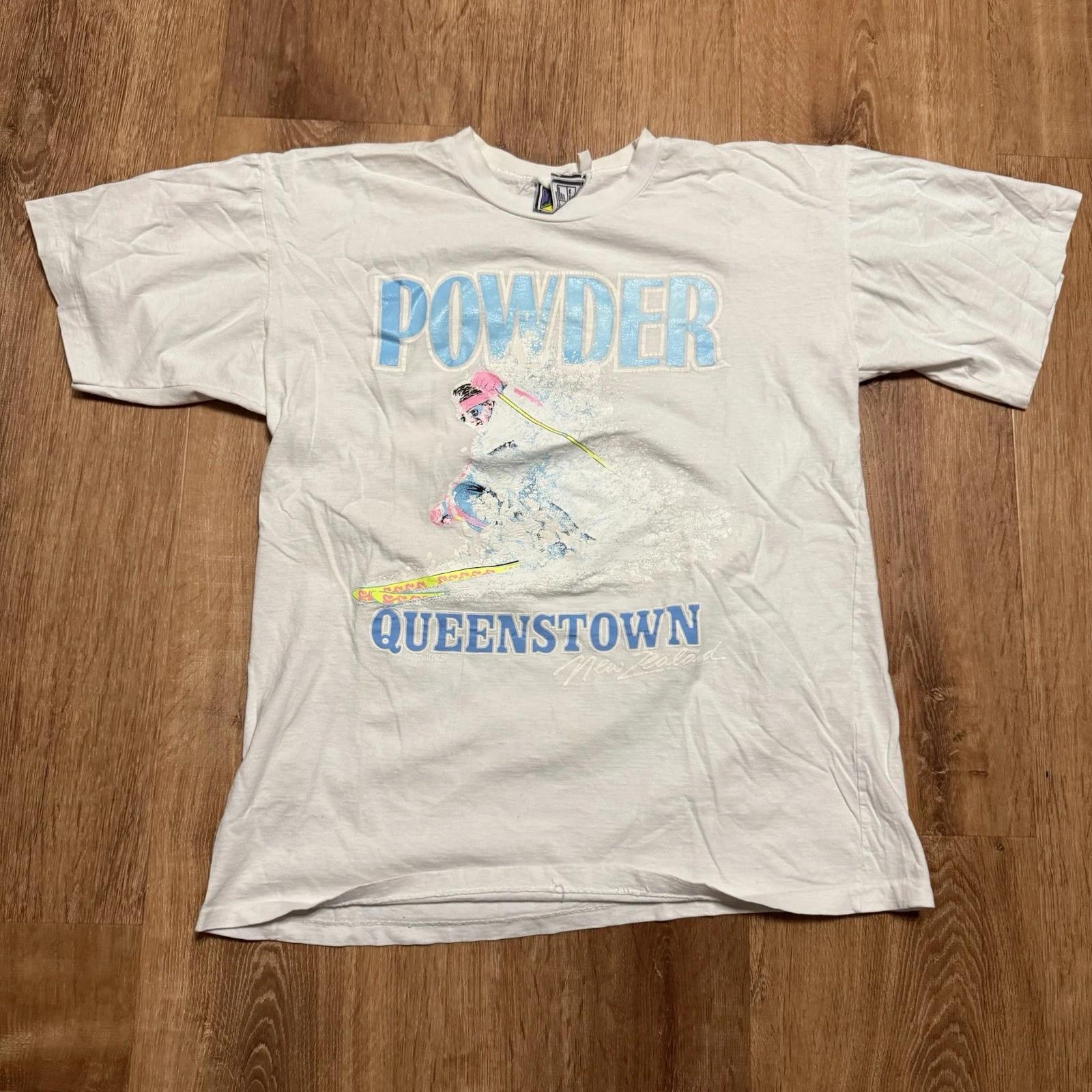 Vintage Powder Queenstown Ski Graphic Mens Boxy Medium Single Stitch 4XL
Vintage Powder Queenstown Ski Graphic Mens Boxy Medium Single Stitch 4XL