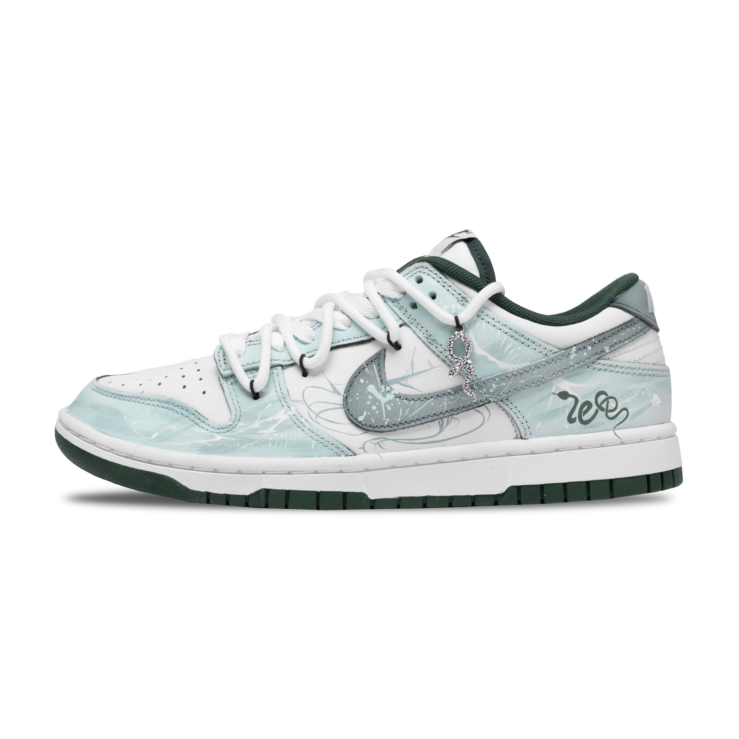 Nike Dunk Blue And White Snake Chain Slip Resistant, Lightweight, And Breathable Low top Skateboard Shoes Unisex DD1391-101(Team960-) 44.5
Nike Dunk Blue And White Snake Chain Slip Resistant, Lightweight, And Breathable Low top Skateboard Shoes Unisex DD1391-101(Team960-) 44.5