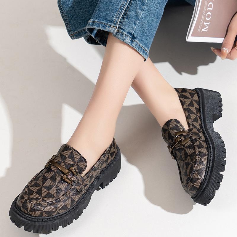 Женская обувь. Шикарная и элегантная женская летняя обувь из обычной кожи. Повседневная прозрачная прозрачная обувь с круглым носком. 37
Женская обувь. Шикарная и элегантная женская летняя обувь из обычной кожи. Повседневная прозрачная прозрачная обувь с круглым носком. 37