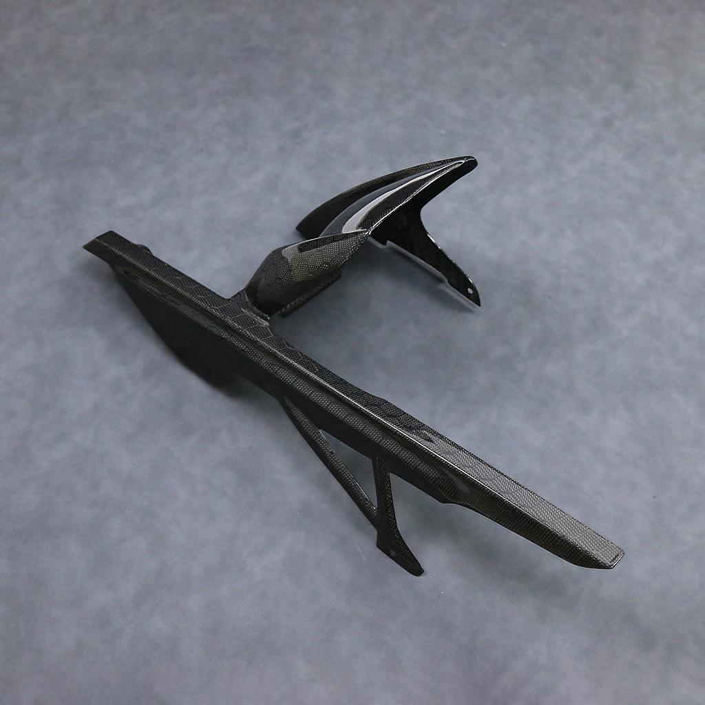 BMW S1000RR Carbon Fiber Rear Mudguard & Chain Guard for S1000R
BMW S1000RR Carbon Fiber Rear Mudguard & Chain Guard for S1000R