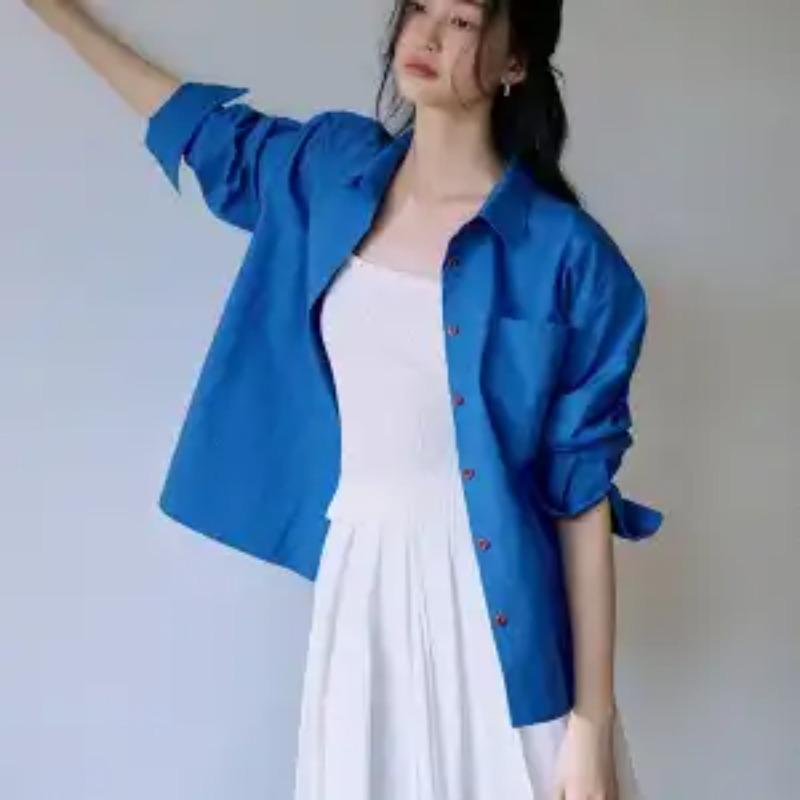 Womens Solid Blue Loose Fit Button Down Shirt S синій
Womens Solid Blue Loose Fit Button Down Shirt S синій