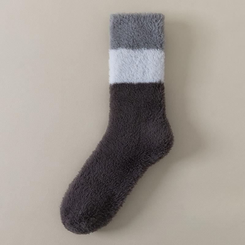 Winter and Autumn Thickened Fleece Thickened Coral Fleece Mid-calf Socks, Warm and Fashionable Couple-style Striped Multi-color Socks 1 pair темно-сірий
Winter and Autumn Thickened Fleece Thickened Coral Fleece Mid-calf Socks, Warm and Fashionable Couple-style Striped Multi-color Socks 1 pair темно-сірий