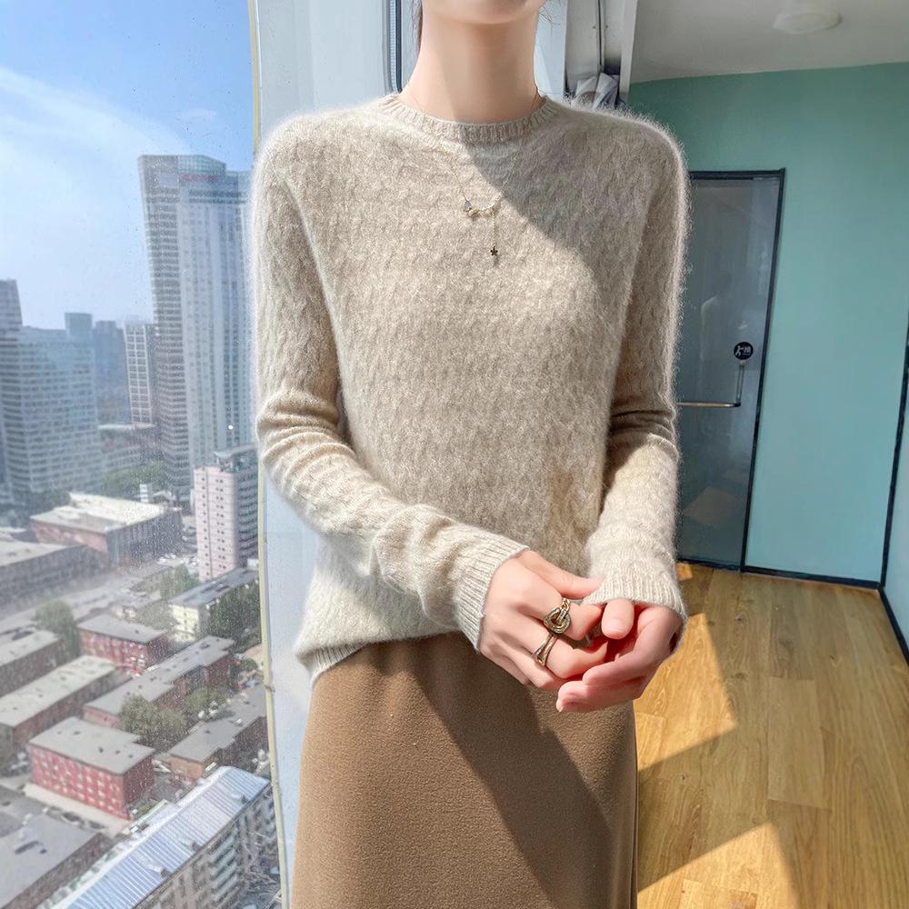 Women s Slim Fit Wavy Knit 100% Wool Sweater - Autumn/Winter High Neck Fashion. XL fits 125-135 jin
Women s Slim Fit Wavy Knit 100% Wool Sweater - Autumn/Winter High Neck Fashion. XL fits 125-135 jin
