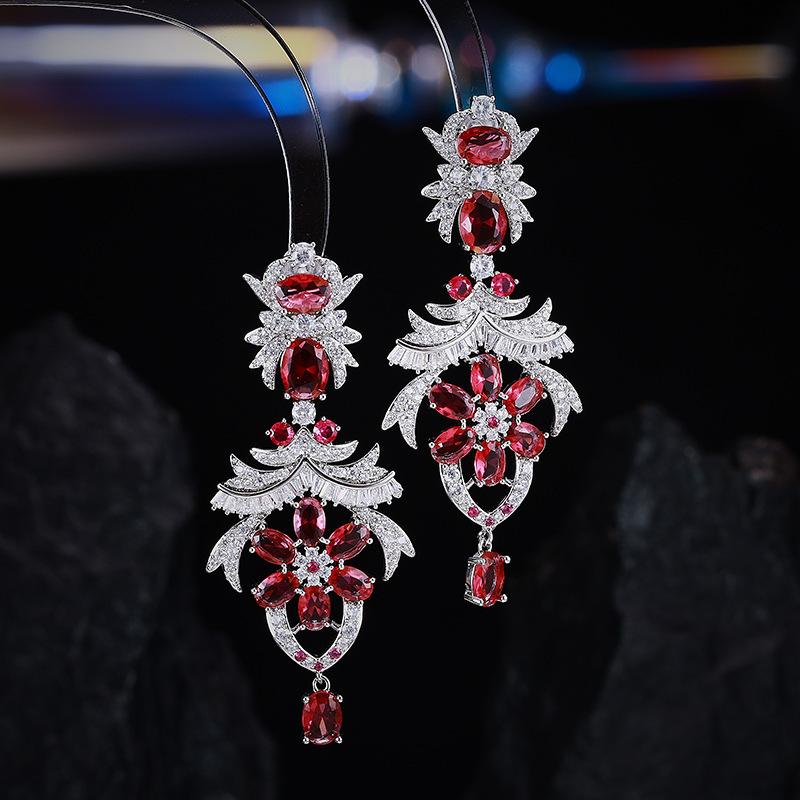 European and American heavy industry color zircon stud earrings light luxury high-end dinner earrings exotic ethnic style earrings earrings розы красного
European and American heavy industry color zircon stud earrings light luxury high-end dinner earrings exotic ethnic style earrings earrings розы красного