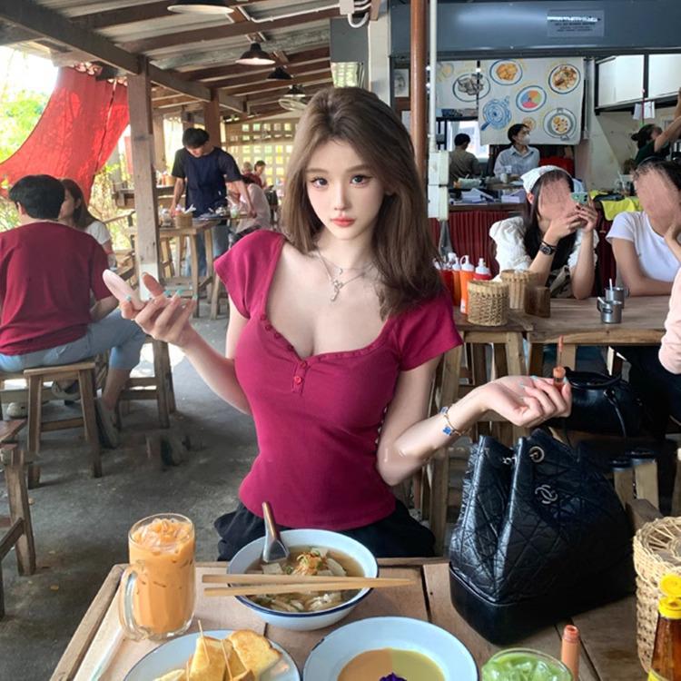 Women s Slimming White Square Neck Short Sleeve T-Shirt - Sexy Summer Top L Premium малиновый
Women s Slimming White Square Neck Short Sleeve T-Shirt - Sexy Summer Top L Premium малиновый