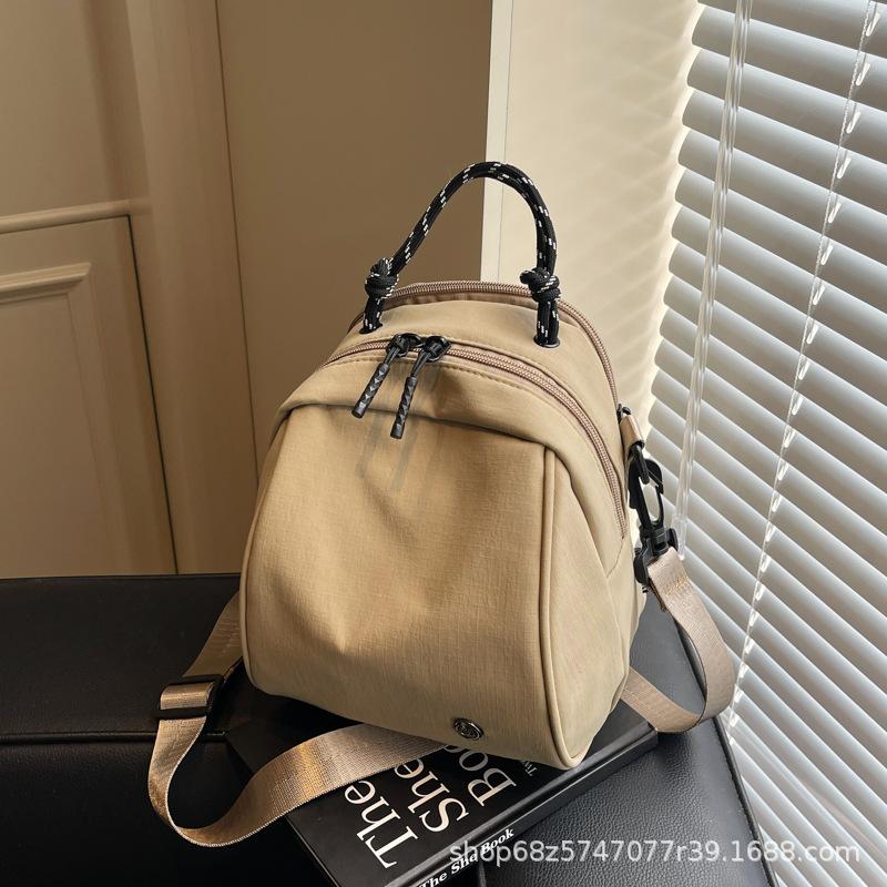 Fashion sense small backpack women s lightweight casual shoulder bag new fashion commuter shell bag simple commuter messenger bag хаки
Fashion sense small backpack women s lightweight casual shoulder bag new fashion commuter shell bag simple commuter messenger bag хаки