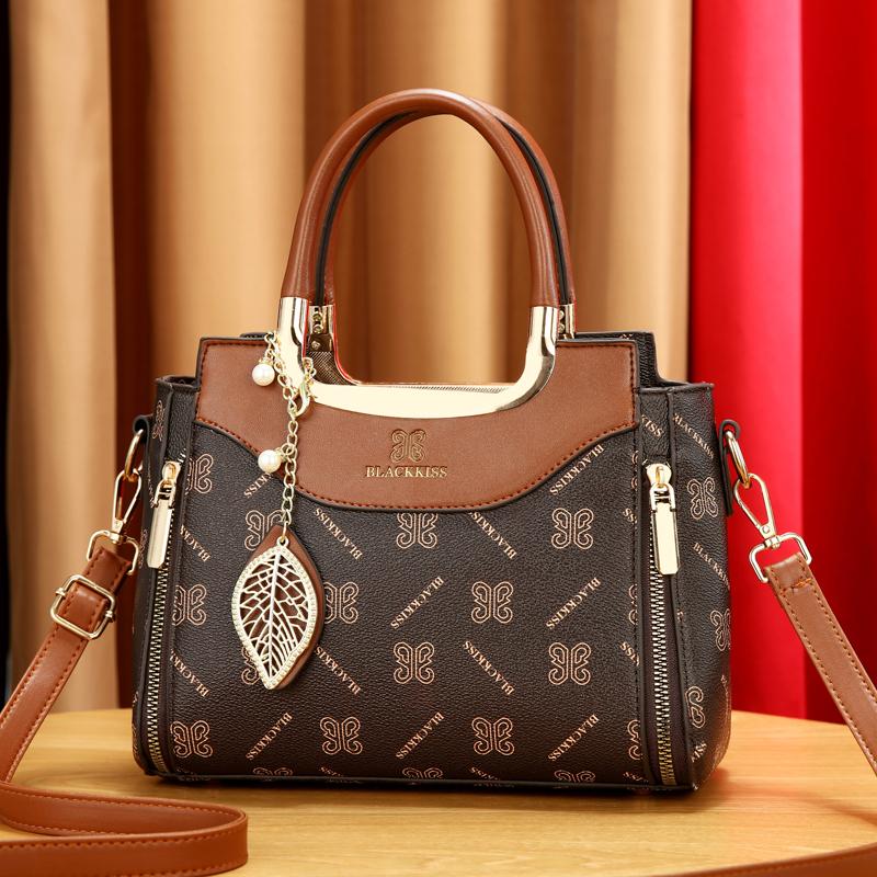 Элегантная винтажная сумка с принтом для женщин, универсальная фактурная сумка через плечо на одно плечо для путешествий
Элегантная винтажная сумка с принтом для женщин, универсальная фактурная сумка через плечо на одно плечо для путешествий