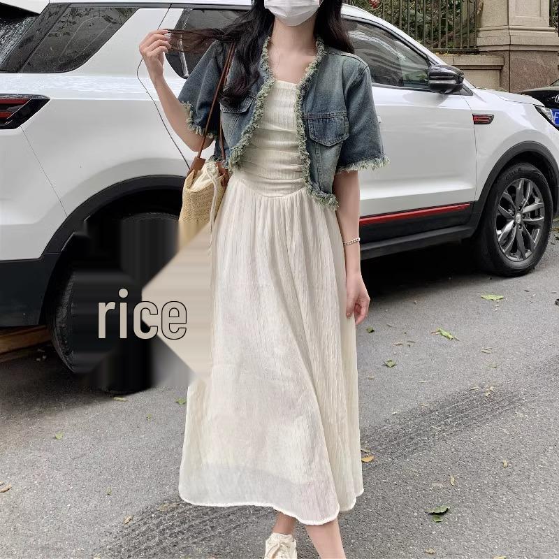 Women s Plus Size Retro Denim Jacket & Strapless Long Dress Set with Tassels and Waist-Slimming Design XL
Women s Plus Size Retro Denim Jacket & Strapless Long Dress Set with Tassels and Waist-Slimming Design XL