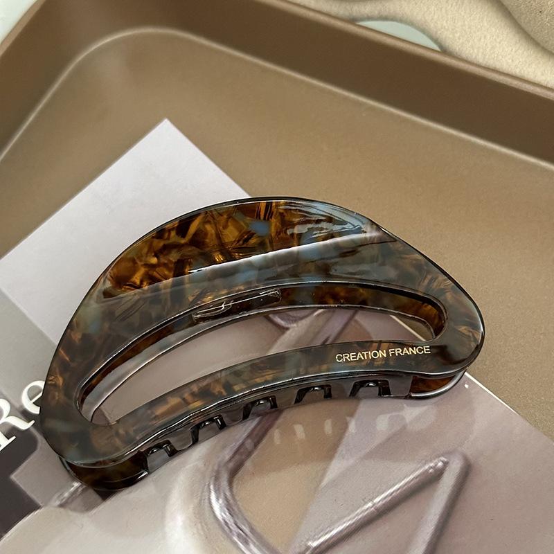 Gold Label Crescent Vinegar Acid Hair Claw Clip - Hollow Shark Style for Women
Gold Label Crescent Vinegar Acid Hair Claw Clip - Hollow Shark Style for Women
