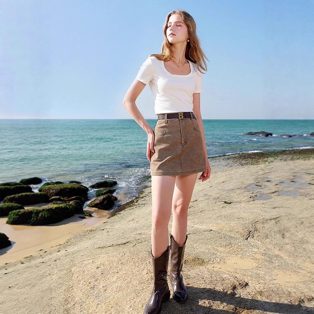 Slimming Solid Color Women s Short Sleeve T-shirt - Comfortable Casual Versatile Top. M білий
Slimming Solid Color Women s Short Sleeve T-shirt - Comfortable Casual Versatile Top. M білий