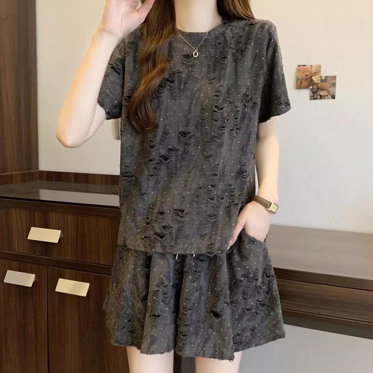 200 Jin Plus Size Summer Ripped Diamond Two-Piece Set: Salt Style Cover-Up & Slimming Shorts for Women M (80-100 jin)
200 Jin Plus Size Summer Ripped Diamond Two-Piece Set: Salt Style Cover-Up & Slimming Shorts for Women M (80-100 jin)