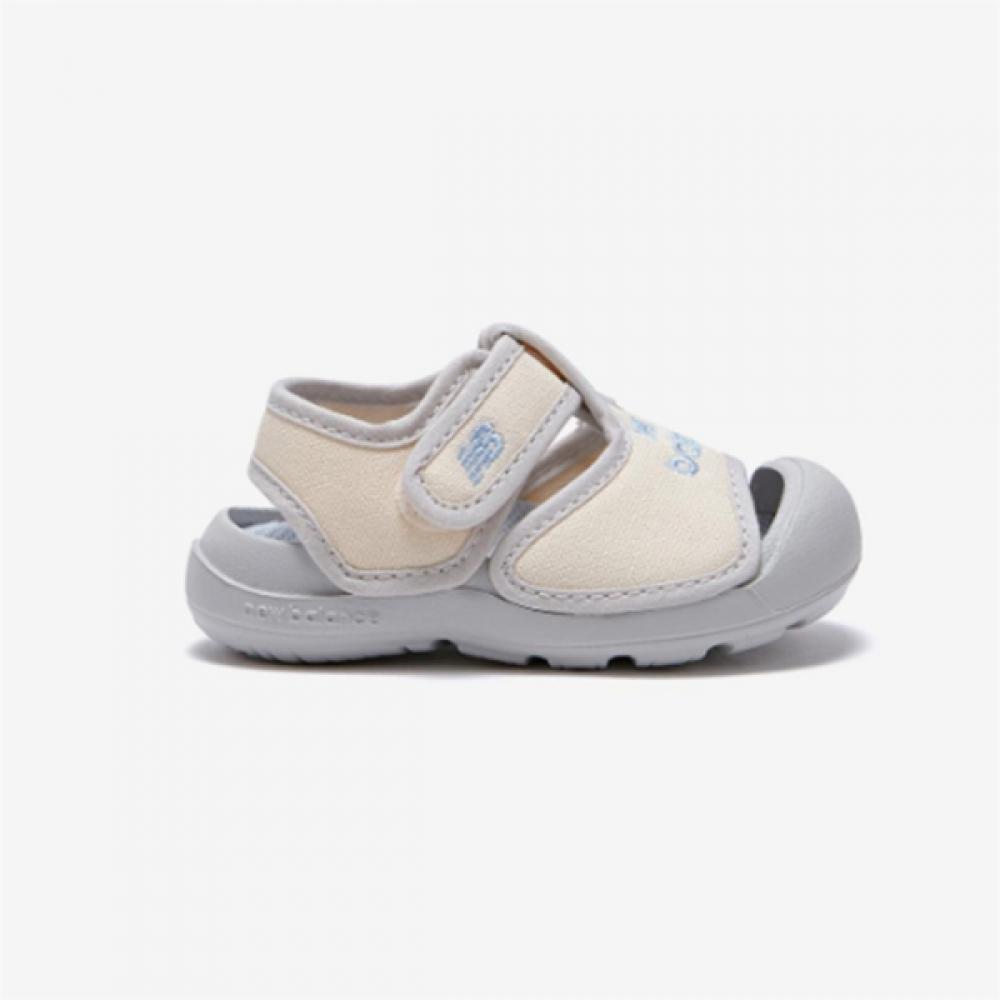 New Balance K8808i3i Sandal NKPLFS201I 39/140
New Balance K8808i3i Sandal NKPLFS201I 39/140