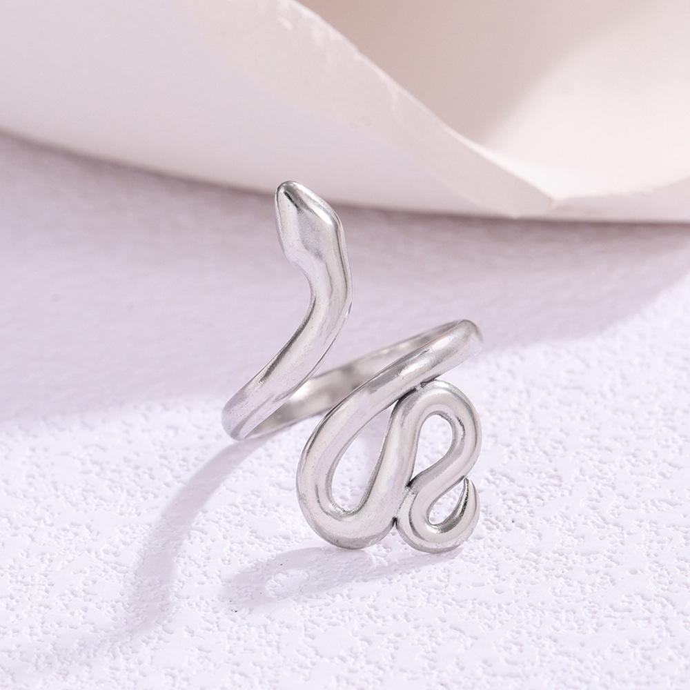 «Стильное кольцо из нержавеющей стали в форме змеи»: Уникальный дизайн браслета-хвоста в европейском и американском стиле Adjustable Open
«Стильное кольцо из нержавеющей стали в форме змеи»: Уникальный дизайн браслета-хвоста в европейском и американском стиле Adjustable Open