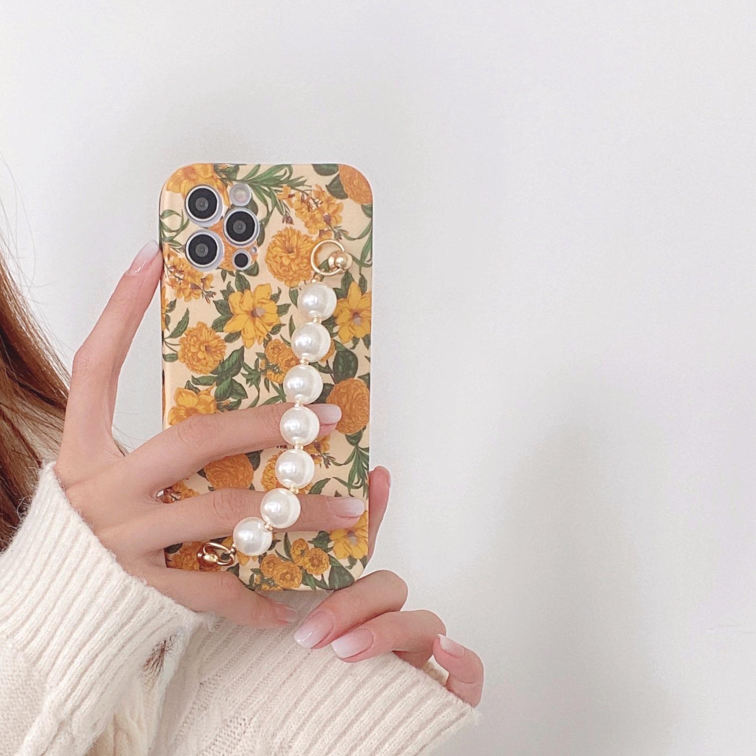 Retro Autumn Yellow Flower Bracelet Phone Case for iPhone 11-14 Pro Max & 15 iPhone 7 Plus/8 Plus
Retro Autumn Yellow Flower Bracelet Phone Case for iPhone 11-14 Pro Max & 15 iPhone 7 Plus/8 Plus
