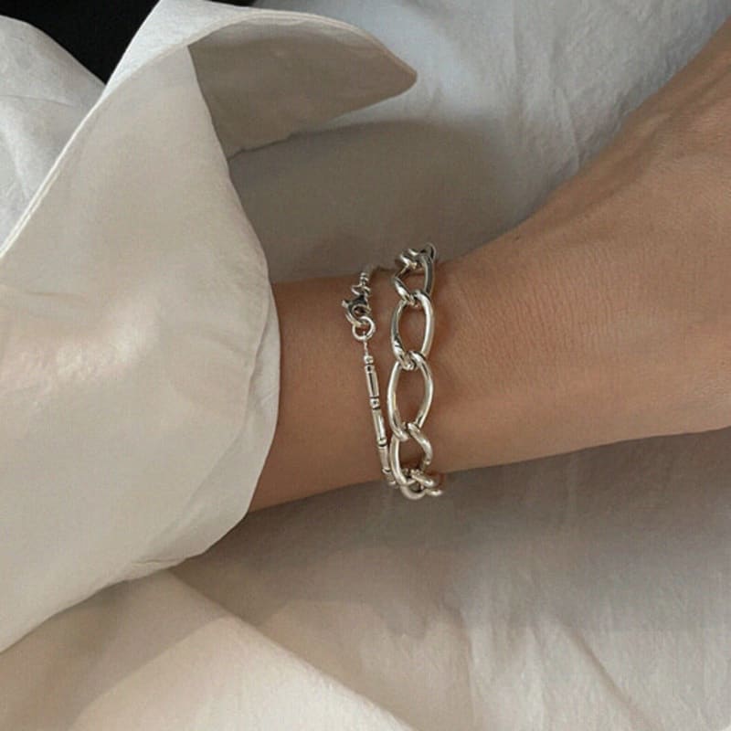 Retro finger Hollow Twist_SB109 SB109 Hollow twist 19cm
Retro finger Hollow Twist_SB109 SB109 Hollow twist 19cm