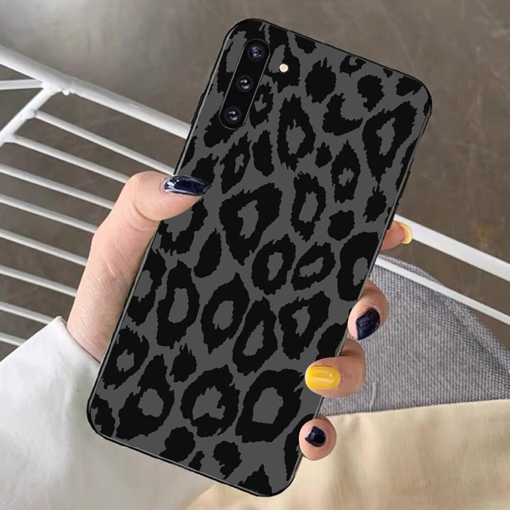 Черный чехол для телефона с леопардовым принтом для Samsung Note 8 9 10 20 pro plus lite M 10 11 20 30 21 31 51 A 21 22 42 02 03 Samsung A20E
Черный чехол для телефона с леопардовым принтом для Samsung Note 8 9 10 20 pro plus lite M 10 11 20 30 21 31 51 A 21 22 42 02 03 Samsung A20E