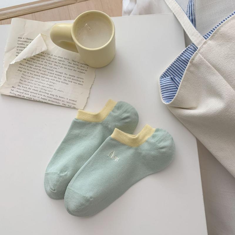 Женские хлопковые носки с вышивкой, силиконовой нескользящей подошвой, с дизайном большого каблука, не сползающие с пятки 1 pair зелёный
Женские хлопковые носки с вышивкой, силиконовой нескользящей подошвой, с дизайном большого каблука, не сползающие с пятки 1 pair зелёный