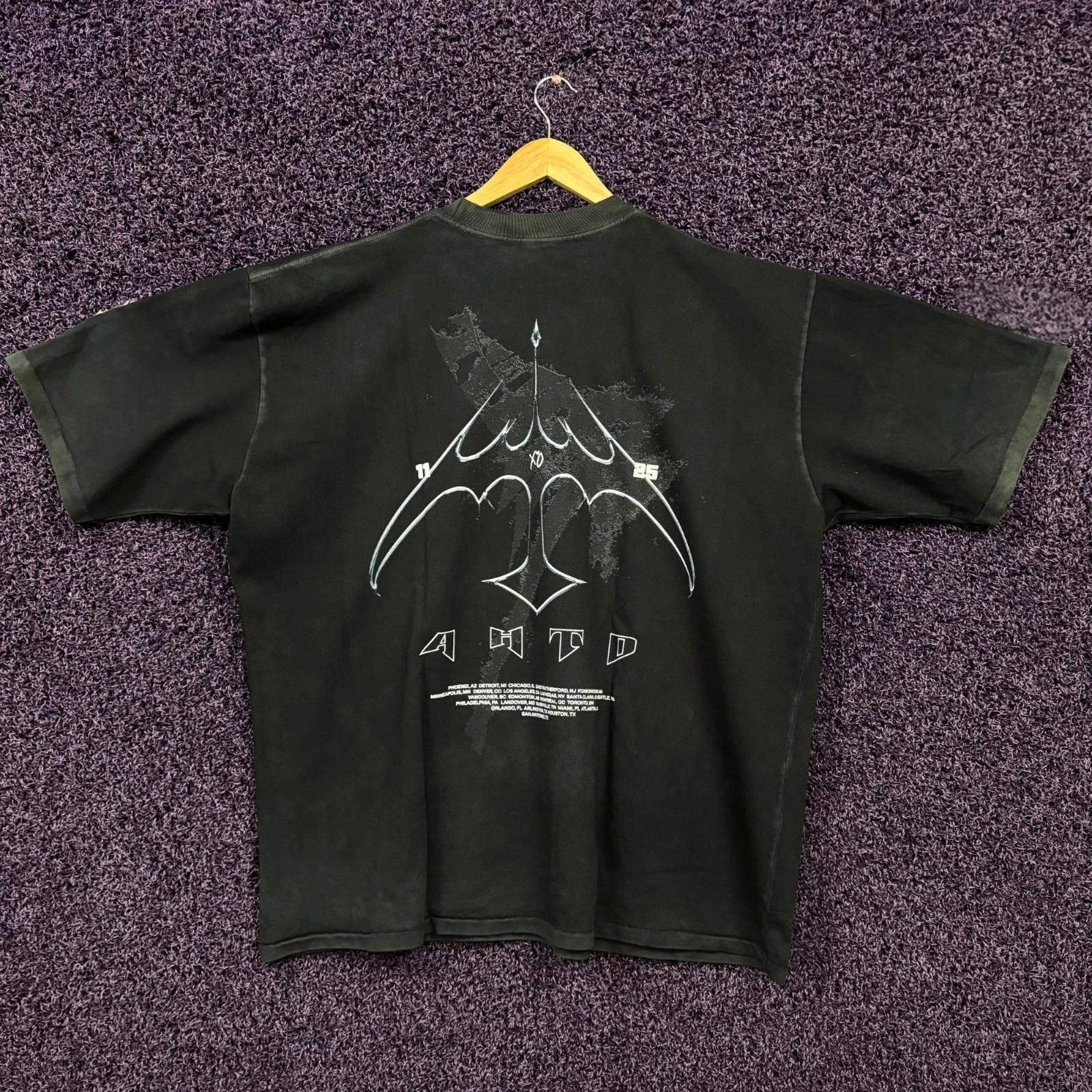 The Weeknd AHTD Футболка с принтом лука и стрел Complex Pop Up размер extra large M
The Weeknd AHTD Футболка с принтом лука и стрел Complex Pop Up размер extra large M