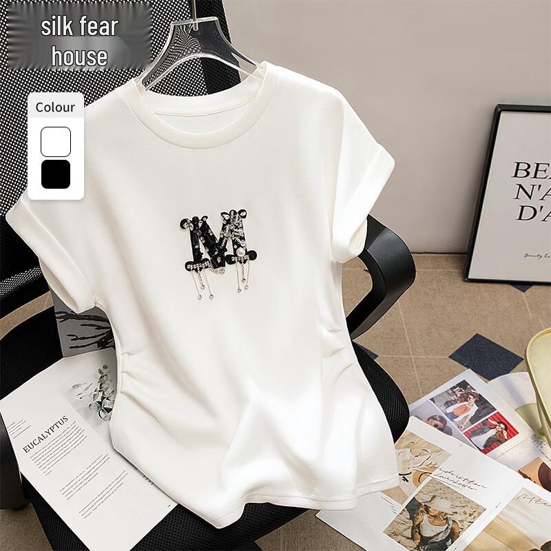 Women s Studded Letter Graphic T-shirt S
Women s Studded Letter Graphic T-shirt S