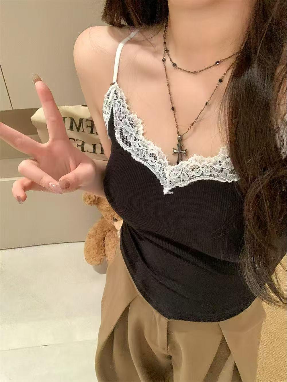 Элегантная кружевная майка-комбинация с нагрудными вкладышами - Серый летний топ One Size (with Chest Pads) чёрный
Элегантная кружевная майка-комбинация с нагрудными вкладышами - Серый летний топ One Size (with Chest Pads) чёрный