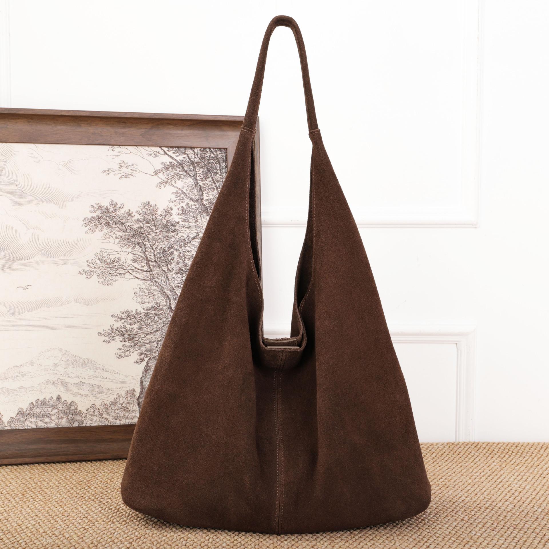 Frosted Cowhide Women S Bag Temperament Mother And Child Portable Shopping Bag Tote Large Bag Commuter Autumn And Winter Fluff Leather кавовий
Frosted Cowhide Women S Bag Temperament Mother And Child Portable Shopping Bag Tote Large Bag Commuter Autumn And Winter Fluff Leather кавовий