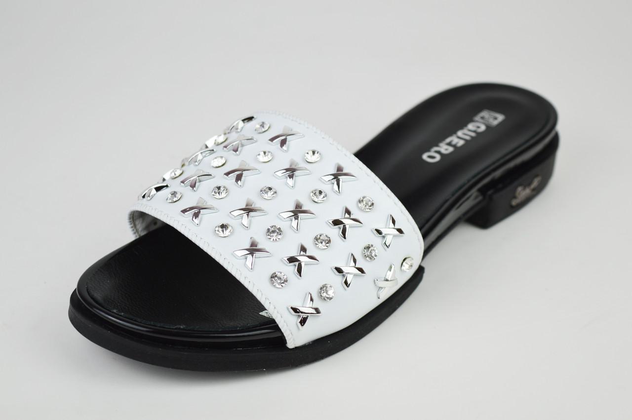 Шльопанці Guero 2212 36 Білі шкіра 36 білий
Шльопанці Guero 2212 36 Білі шкіра 36 білий