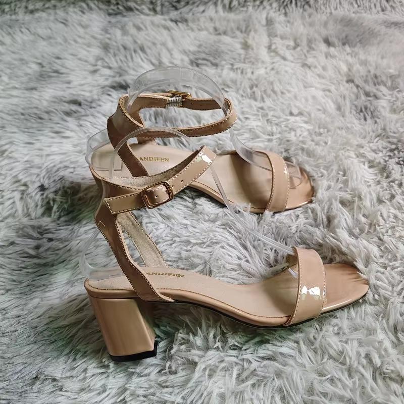 Женские босоножки, летние, сексуальные, туфли-лодочки, лакированная кожа, открытый носок, ремешок на щиколотке, удобные, 5 см, низкие, толстые, высокие каблуки, для вечеринки, платья, свадьбы 42 телесный
Женские босоножки, летние, сексуальные, туфли-лодочки, лакированная кожа, открытый носок, ремешок на щиколотке, удобные, 5 см, низкие, толстые, высокие каблуки, для вечеринки, платья, свадьбы 42 телесный