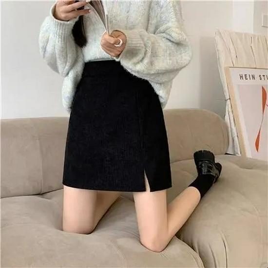 2022 Autumn/Winter Women s High-Waist Retro Corduroy A-Line Skirts: Anti-Exposure, Slim Fit, and Split Design M
2022 Autumn/Winter Women s High-Waist Retro Corduroy A-Line Skirts: Anti-Exposure, Slim Fit, and Split Design M