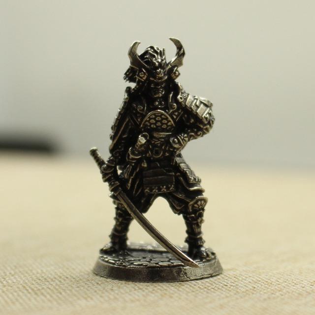 Vintage Copper Japanese Shogunate Samurai Soldier Miniature Figurine Solid Metal Model Statue for Desktop Ornament
Vintage Copper Japanese Shogunate Samurai Soldier Miniature Figurine Solid Metal Model Statue for Desktop Ornament