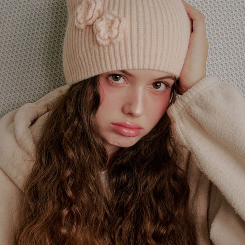 MAC MOC Cote beanie knit corsage flower beanie_6 colors Brown
MAC MOC Cote beanie knit corsage flower beanie_6 colors Brown