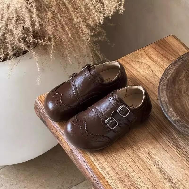 Toddler Double Buckle Brogue Carving Soft Sole Vintage Leather Casual Shoes 23 коричневый
Toddler Double Buckle Brogue Carving Soft Sole Vintage Leather Casual Shoes 23 коричневый