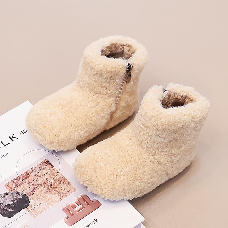 Winter Warm Children Soft Sole Short Boots Fleece Lined Sheepskin Snow Boots Casual Girls Pull On size 21
Winter Warm Children Soft Sole Short Boots Fleece Lined Sheepskin Snow Boots Casual Girls Pull On size 21