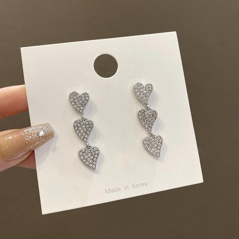Silver Needle Long Zircon Love Earrings Women s Versatile Niche Design Tassel Earrings Korean Edition Popular Earrings
Silver Needle Long Zircon Love Earrings Women s Versatile Niche Design Tassel Earrings Korean Edition Popular Earrings