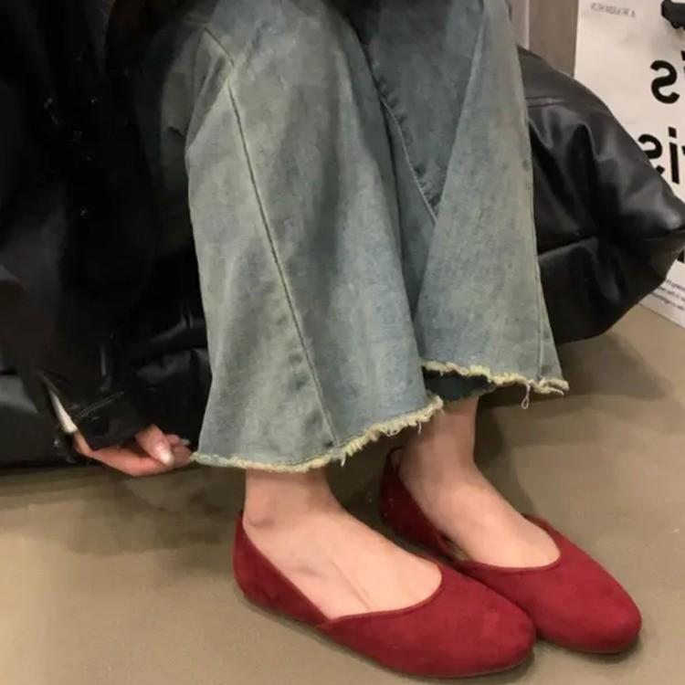 Real soft leather retro soft sole evening shoes women versatile lady one pedal flat bottom beautiful single shoes women 40 абрикосовий
Real soft leather retro soft sole evening shoes women versatile lady one pedal flat bottom beautiful single shoes women 40 абрикосовий