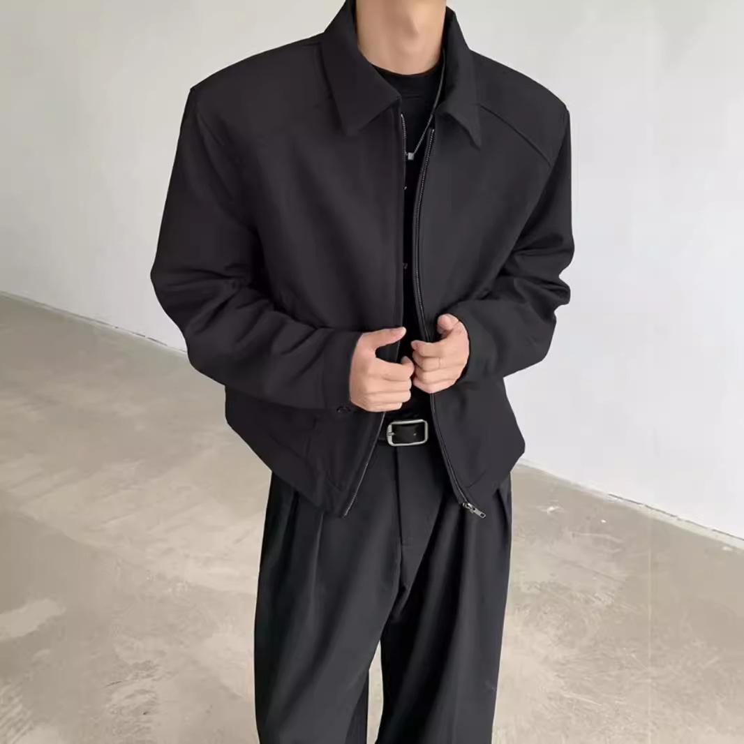 Cleanfit short shoulder padded jacket men s spring and autumn senior sense ruffian handsome trendy brand suit jacket lapel baseball jacket 3XL чёрный
Cleanfit short shoulder padded jacket men s spring and autumn senior sense ruffian handsome trendy brand suit jacket lapel baseball jacket 3XL чёрный