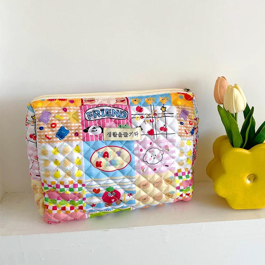 Flower Bear Women Cosmetic Bag Cute Cartoon Ladies Quilting Makeup Bags Female Clutch Purse Travel Toiletry Storage Handbags
Flower Bear Women Cosmetic Bag Cute Cartoon Ladies Quilting Makeup Bags Female Clutch Purse Travel Toiletry Storage Handbags