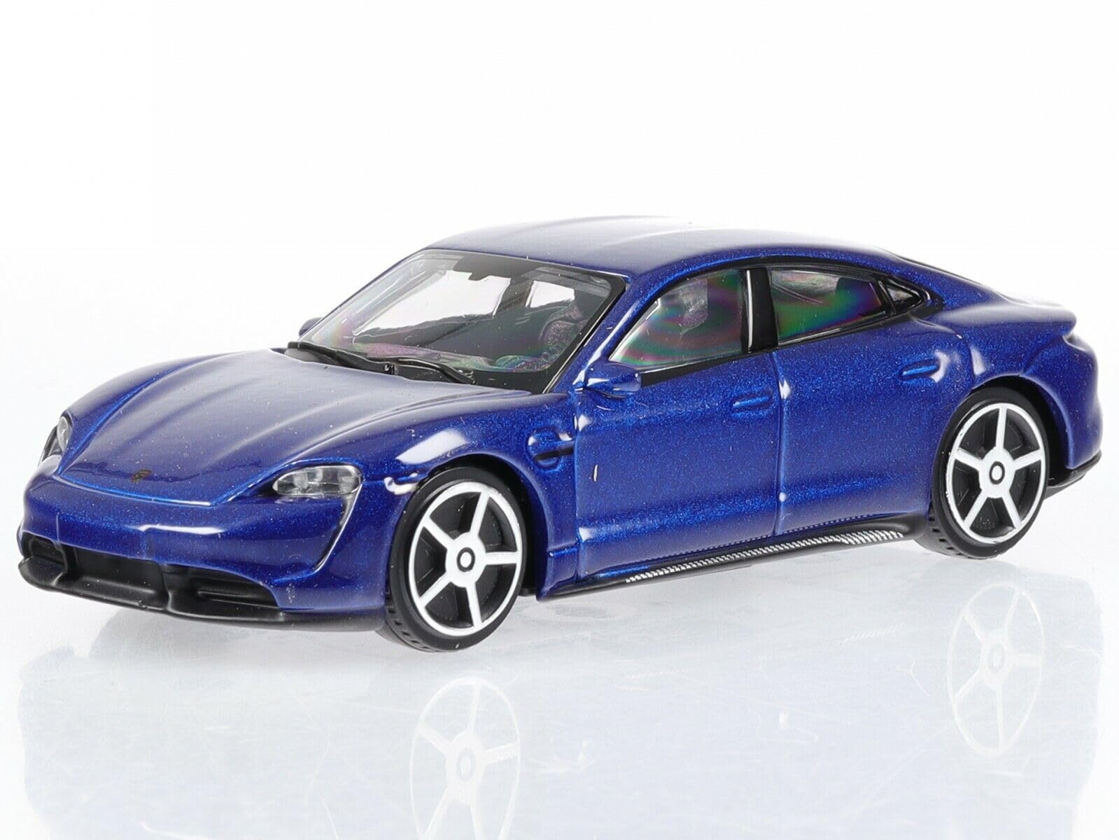 Burago Scale Porsche Taycan Turbo S 2019 Diecast Model Car 1/43 (Blue) синий
Burago Scale Porsche Taycan Turbo S 2019 Diecast Model Car 1/43 (Blue) синий