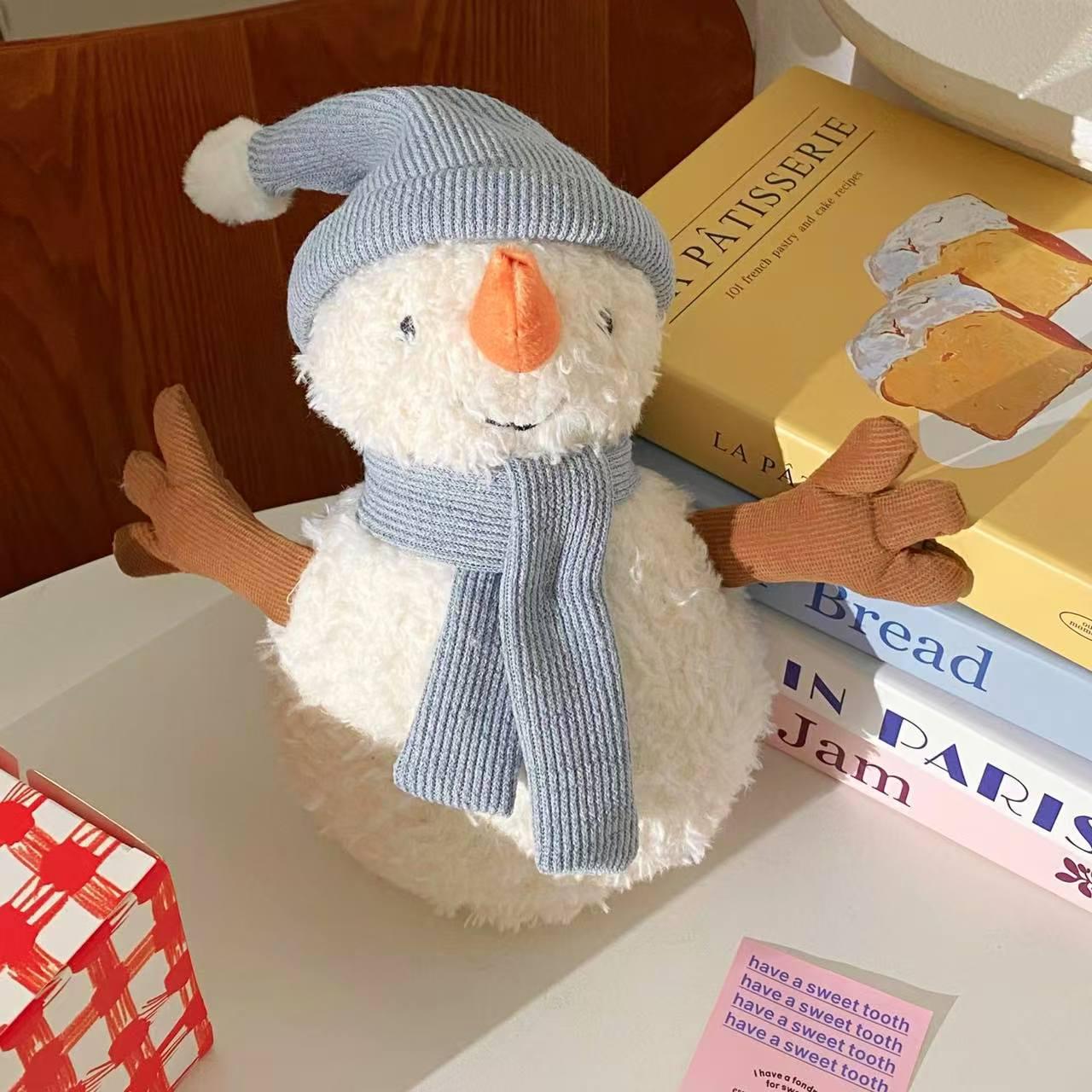 Милый плюшевый снеговик Сами, мягкая игрушка-подушка для домашнего декора и рождественского подарка 20cm
Милый плюшевый снеговик Сами, мягкая игрушка-подушка для домашнего декора и рождественского подарка 20cm