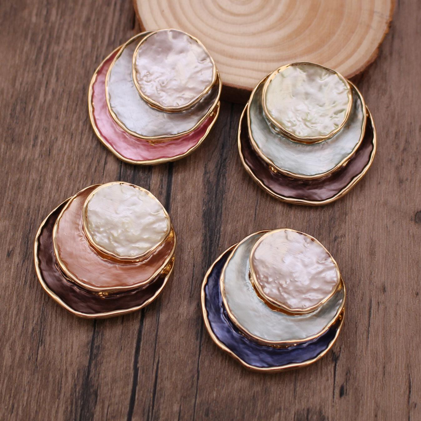 Three-layer three-dimensional ring enamel magnetic brooch banquet celebration festival women s high-end brooch Magnetic Suction
Three-layer three-dimensional ring enamel magnetic brooch banquet celebration festival women s high-end brooch Magnetic Suction