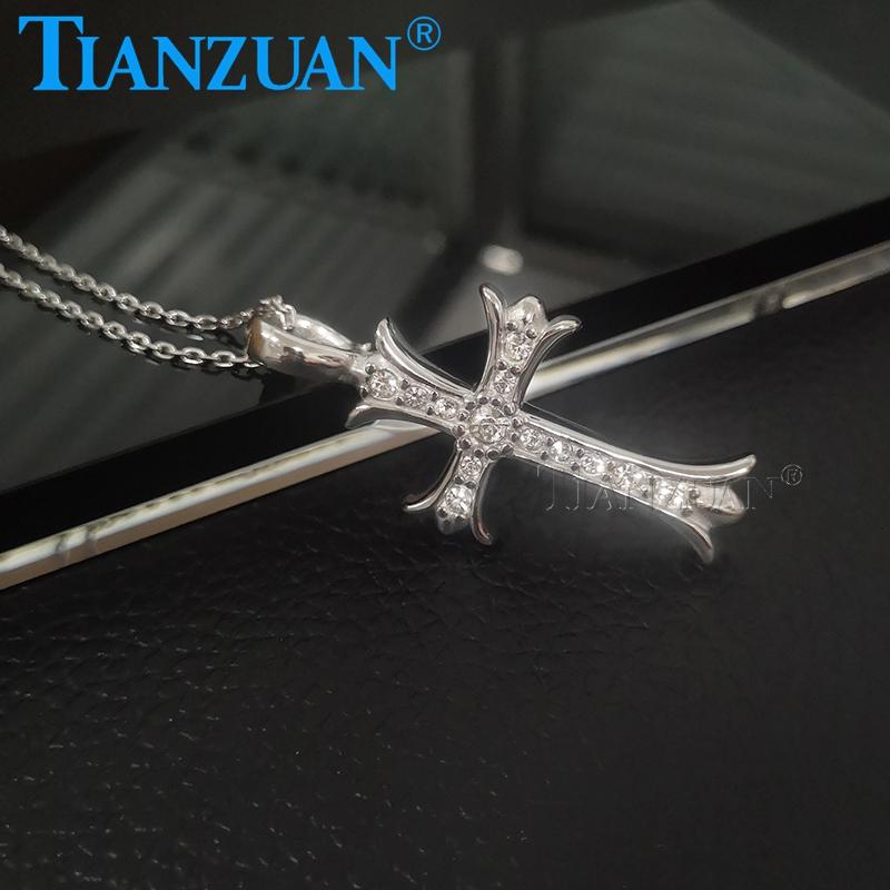 Изысканный кулон-крест с подвеской из муассанита, ожерелье из стерлингового серебра 925 пробы для женщин, роскошные украшения для помолвки, рождественские подарки
Изысканный кулон-крест с подвеской из муассанита, ожерелье из стерлингового серебра 925 пробы для женщин, роскошные украшения для помолвки, рождественские подарки