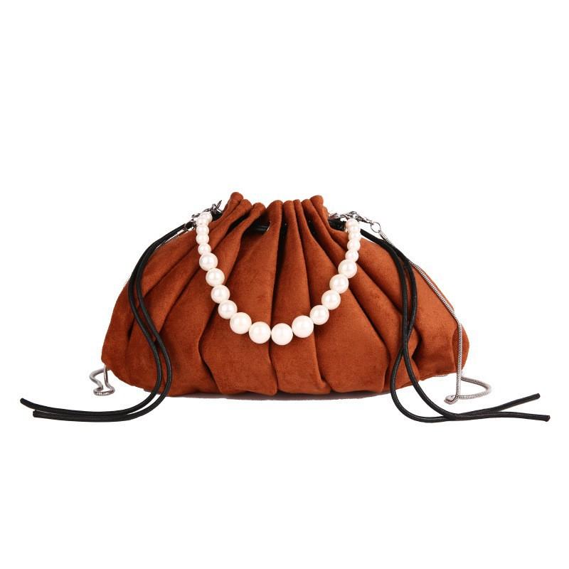 Mailard Style Pleated Drawstring Bucket Bag Female Niche Design Cloud Dumpling All-match Chain Cross-body коричневий
Mailard Style Pleated Drawstring Bucket Bag Female Niche Design Cloud Dumpling All-match Chain Cross-body коричневий