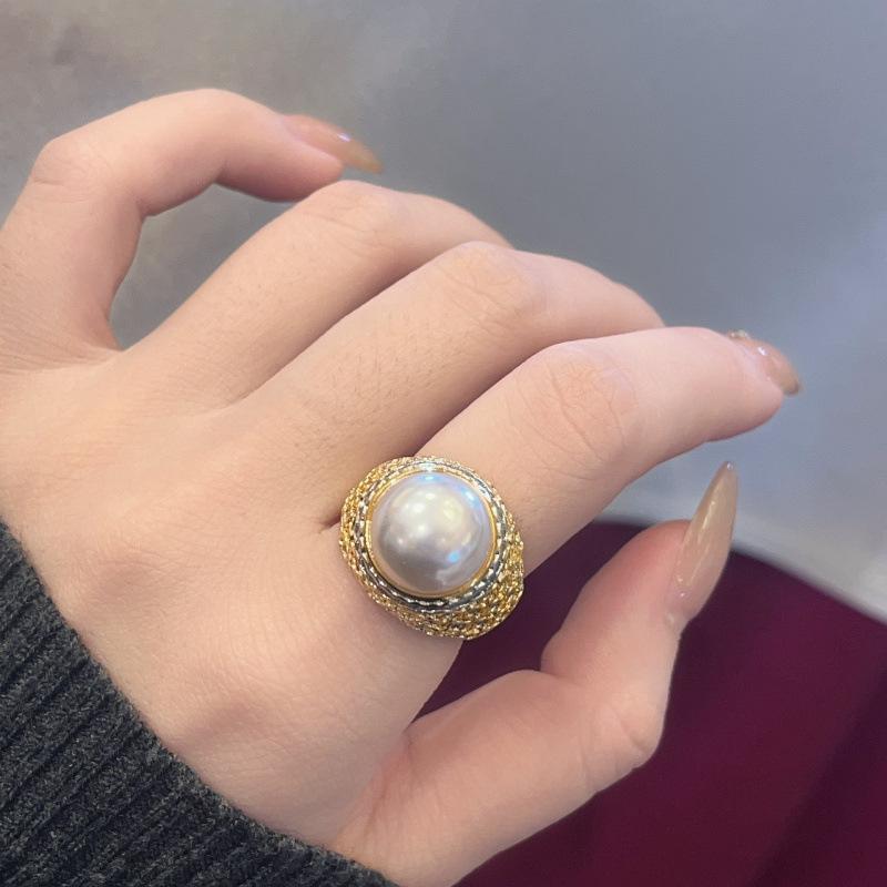 Medieval Copper-Plated Gold-Studded Diamond Pearl Open Ring Ring Ring Women S Personality High-End Hand Jewelry Opening adjustable
Medieval Copper-Plated Gold-Studded Diamond Pearl Open Ring Ring Ring Women S Personality High-End Hand Jewelry Opening adjustable