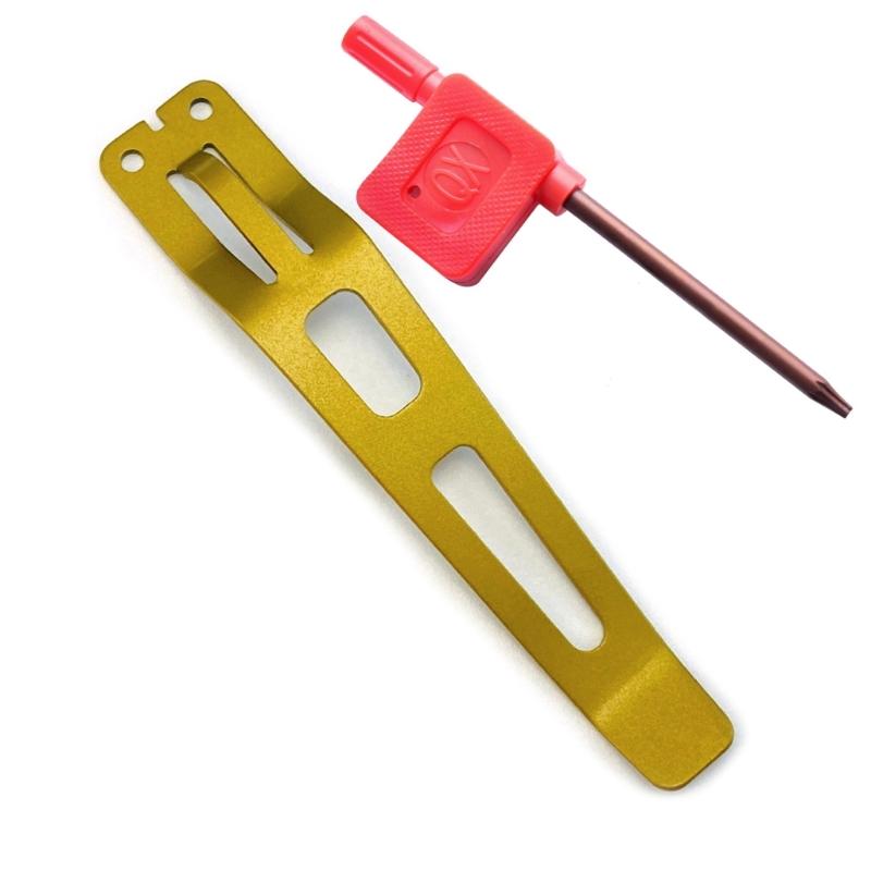 Metal Alloys Flashlights Clamps With Wrench Light Weight Pocket Clip for EDC3 EDC29 EDC25 EDC23 Series Enduring золотий
Metal Alloys Flashlights Clamps With Wrench Light Weight Pocket Clip for EDC3 EDC29 EDC25 EDC23 Series Enduring золотий