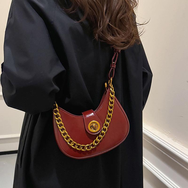 Сумки Женская трендовая модная сумка через плечо Женская повседневная сумка-седло для ежедневных путешествий Трендовая универсальная сумка подмышку 21*6*15
Сумки Женская трендовая модная сумка через плечо Женская повседневная сумка-седло для ежедневных путешествий Трендовая универсальная сумка подмышку 21*6*15