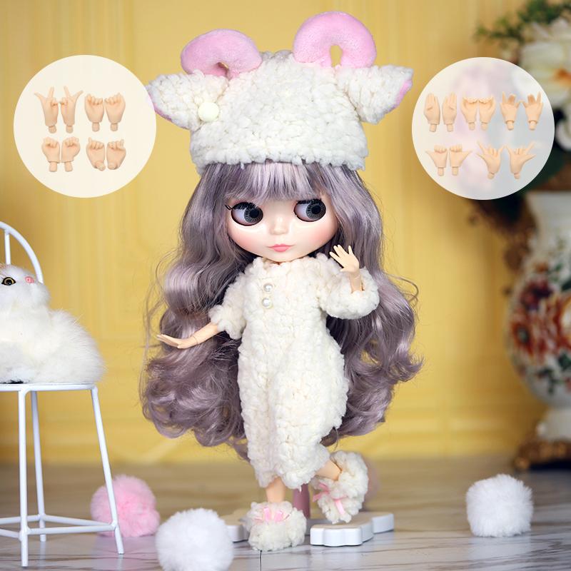 ICY DBS Blyth doll 1/6 Anime Doll joint body white Skin glossy face Special Combo with dress, shoes and hands 30cm BJD TOY full set with hands
ICY DBS Blyth doll 1/6 Anime Doll joint body white Skin glossy face Special Combo with dress, shoes and hands 30cm BJD TOY full set with hands