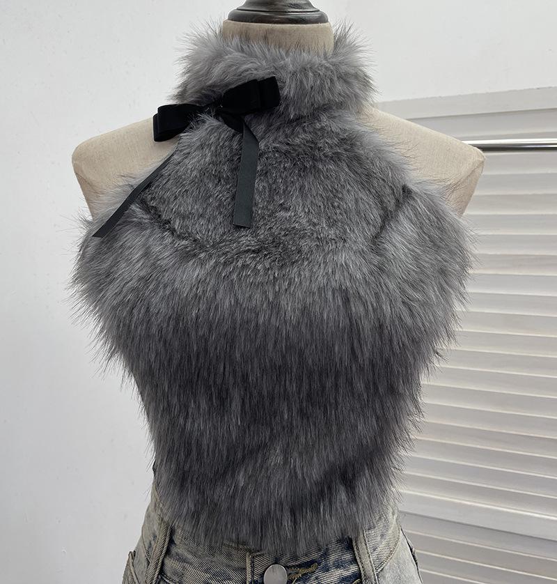 Elastic Halter Neck Fur-Trimmed Vest – Fluffy Brushed Short Top One Size чорний/сірий колір
Elastic Halter Neck Fur-Trimmed Vest – Fluffy Brushed Short Top One Size чорний/сірий колір