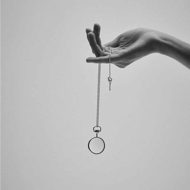 HYERIKIM JEWELLERY Quizzing glass II (silver) 925 sterling silver
HYERIKIM JEWELLERY Quizzing glass II (silver) 925 sterling silver