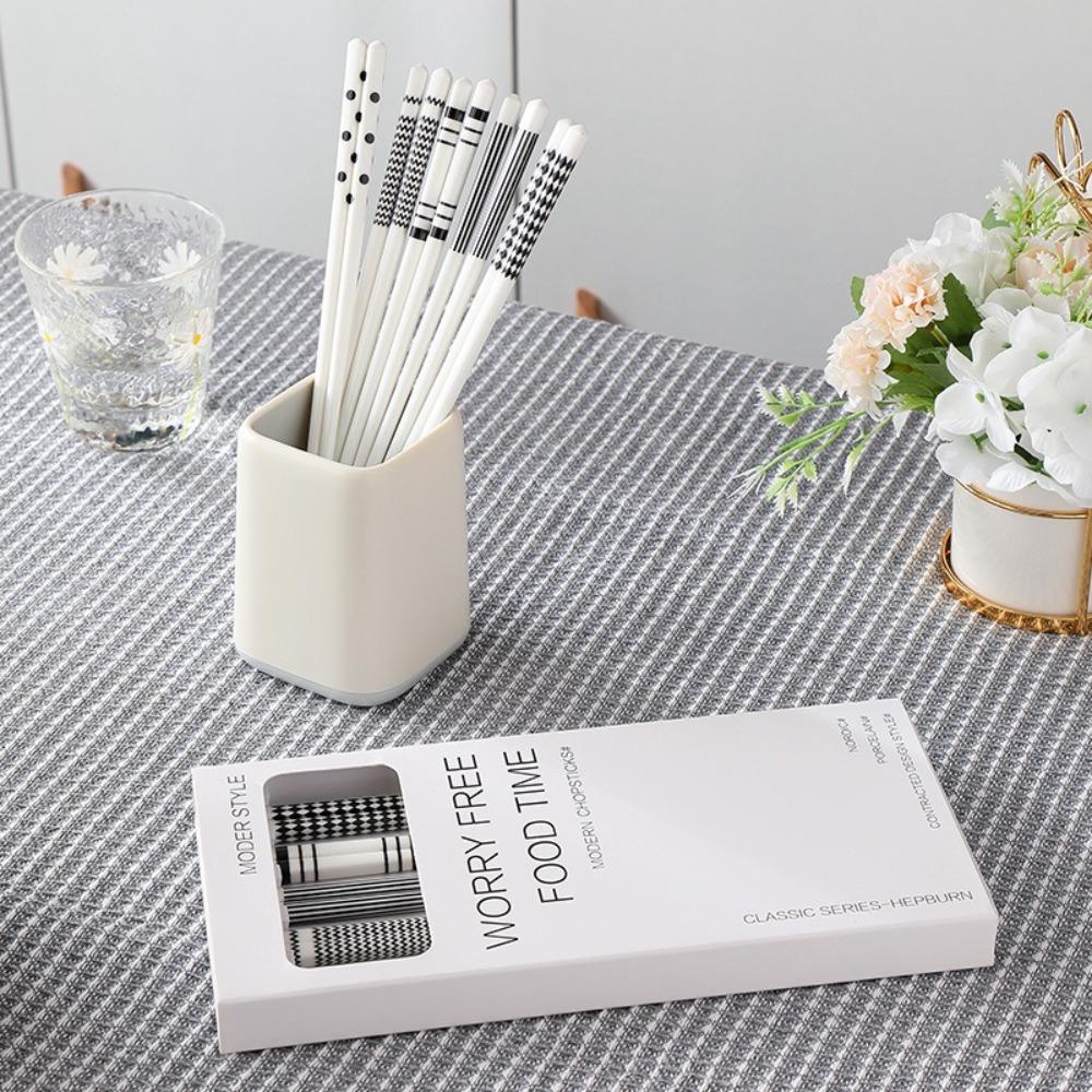 5 Pair Set Luxury Mould Resistant Chopstick Chinese Chopsticks Kitchen Tableware Accessories
5 Pair Set Luxury Mould Resistant Chopstick Chinese Chopsticks Kitchen Tableware Accessories