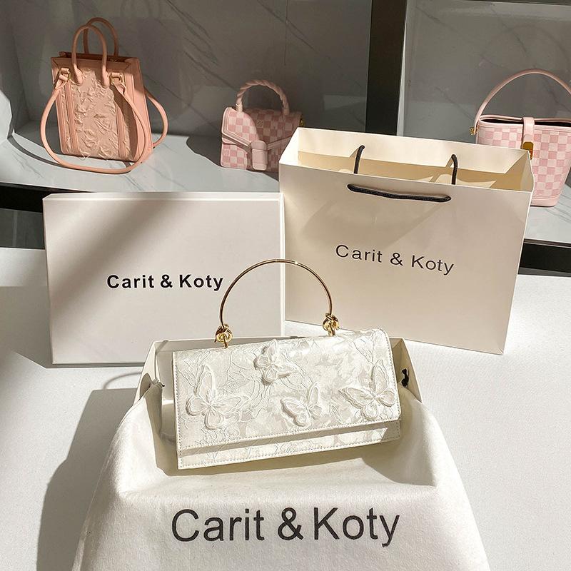 Small Niche Design Butterfly Love Flower White Small Square Bag New Chain Handbag Crossbody Bag білий
Small Niche Design Butterfly Love Flower White Small Square Bag New Chain Handbag Crossbody Bag білий