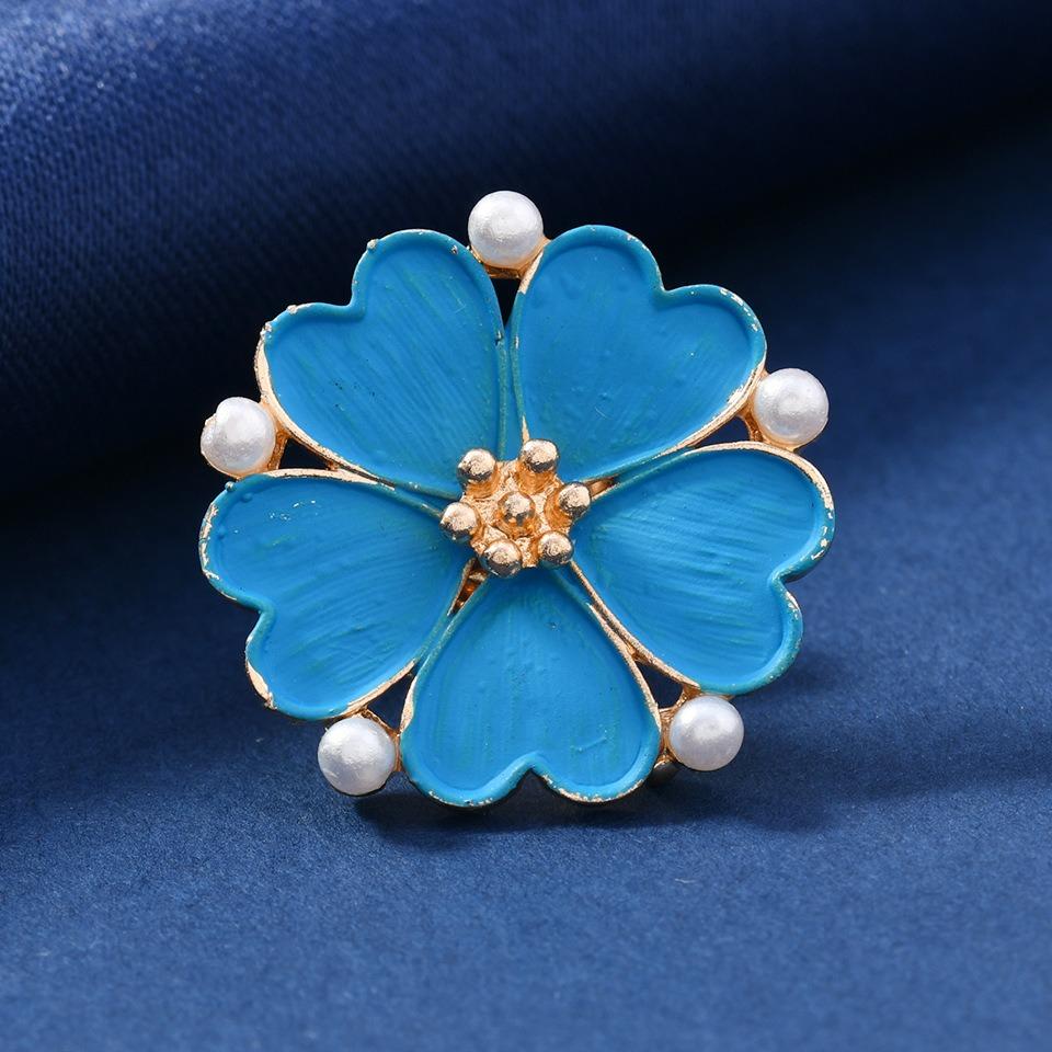 Vintage Enamel Blue Flower Brooch Elegant Floral Brooches Faux Pearl Accents Classic Gold-Tone Lapel Women Parties Daily Wear
Vintage Enamel Blue Flower Brooch Elegant Floral Brooches Faux Pearl Accents Classic Gold-Tone Lapel Women Parties Daily Wear